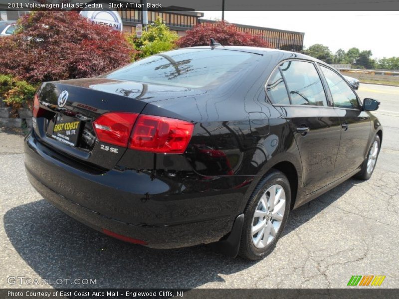 Black / Titan Black 2011 Volkswagen Jetta SE Sedan