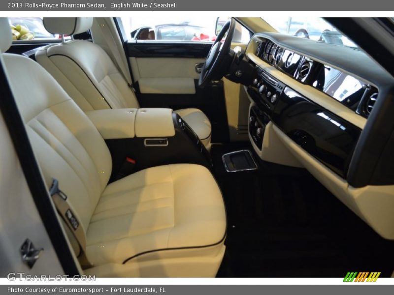 English White / Seashell 2013 Rolls-Royce Phantom Sedan