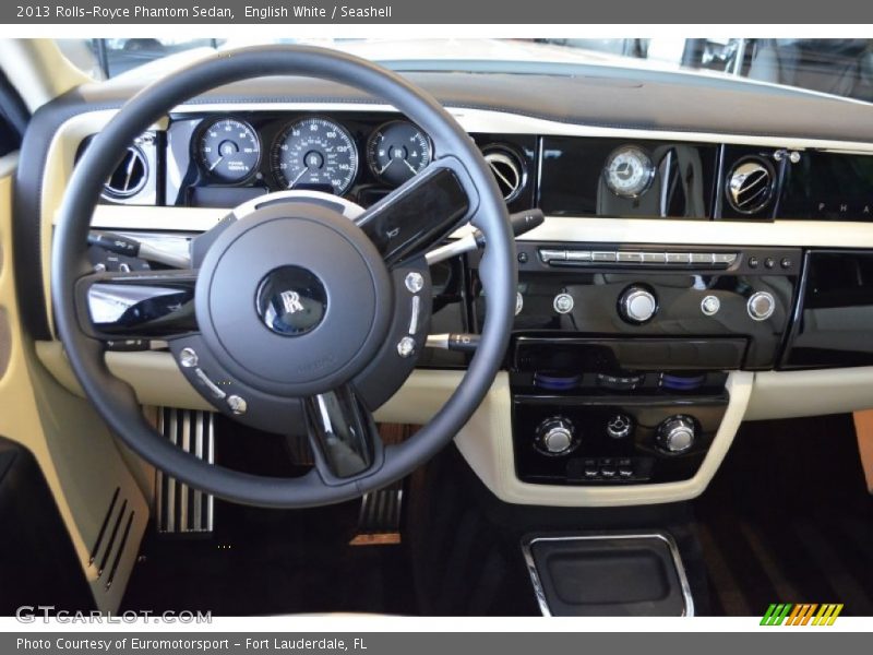 English White / Seashell 2013 Rolls-Royce Phantom Sedan