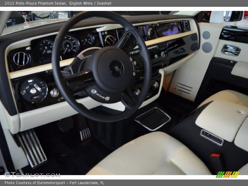 English White / Seashell 2013 Rolls-Royce Phantom Sedan