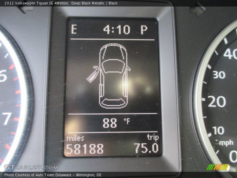 Deep Black Metallic / Black 2012 Volkswagen Tiguan SE 4Motion