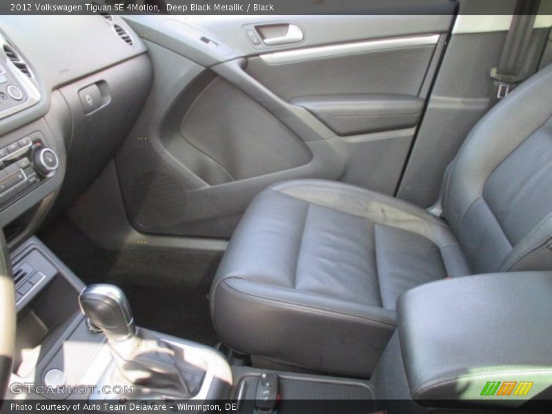 Deep Black Metallic / Black 2012 Volkswagen Tiguan SE 4Motion