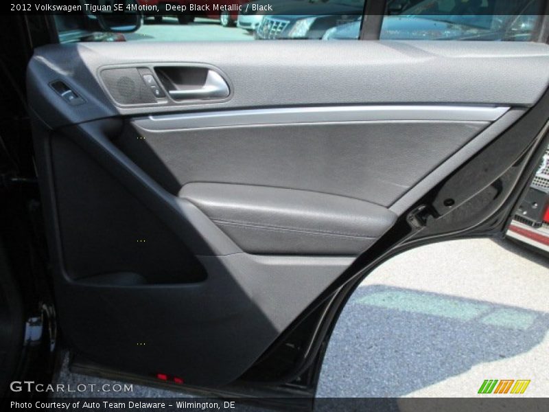 Deep Black Metallic / Black 2012 Volkswagen Tiguan SE 4Motion