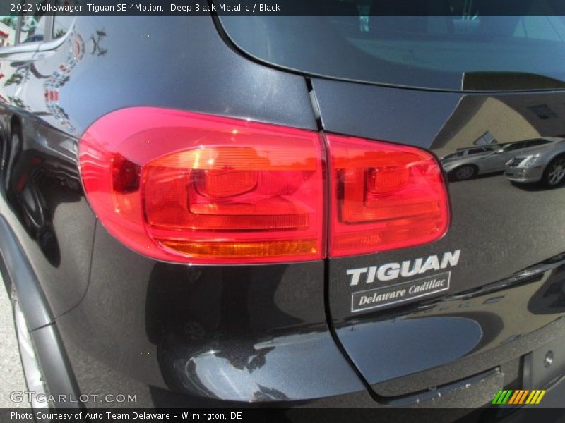 Deep Black Metallic / Black 2012 Volkswagen Tiguan SE 4Motion