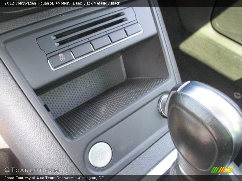 Deep Black Metallic / Black 2012 Volkswagen Tiguan SE 4Motion