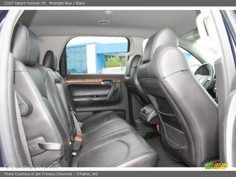 Midnight Blue / Black 2007 Saturn Outlook XR