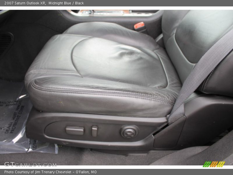 Midnight Blue / Black 2007 Saturn Outlook XR