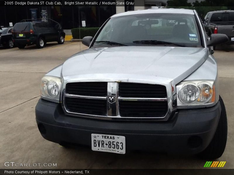 Bright Silver Metallic / Medium Slate Gray 2005 Dodge Dakota ST Club Cab