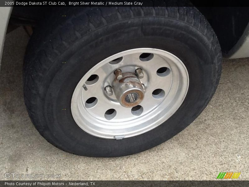 Bright Silver Metallic / Medium Slate Gray 2005 Dodge Dakota ST Club Cab