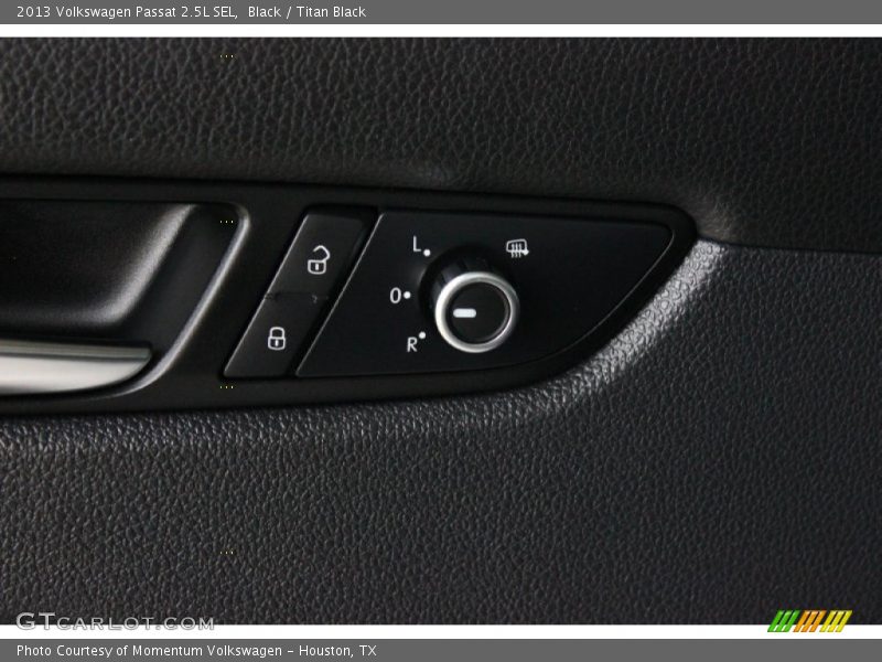 Black / Titan Black 2013 Volkswagen Passat 2.5L SEL
