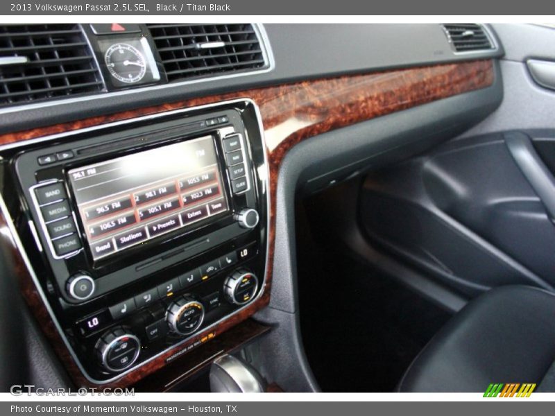 Black / Titan Black 2013 Volkswagen Passat 2.5L SEL