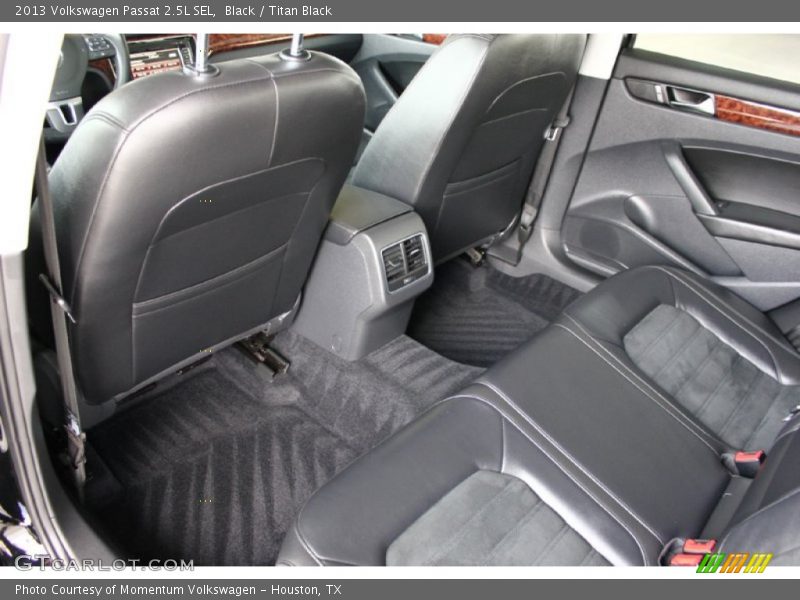 Black / Titan Black 2013 Volkswagen Passat 2.5L SEL