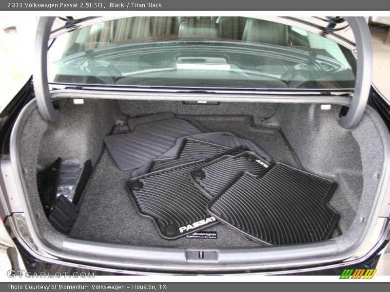 Black / Titan Black 2013 Volkswagen Passat 2.5L SEL