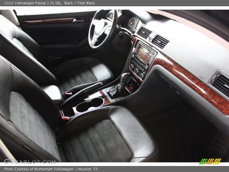 Black / Titan Black 2013 Volkswagen Passat 2.5L SEL