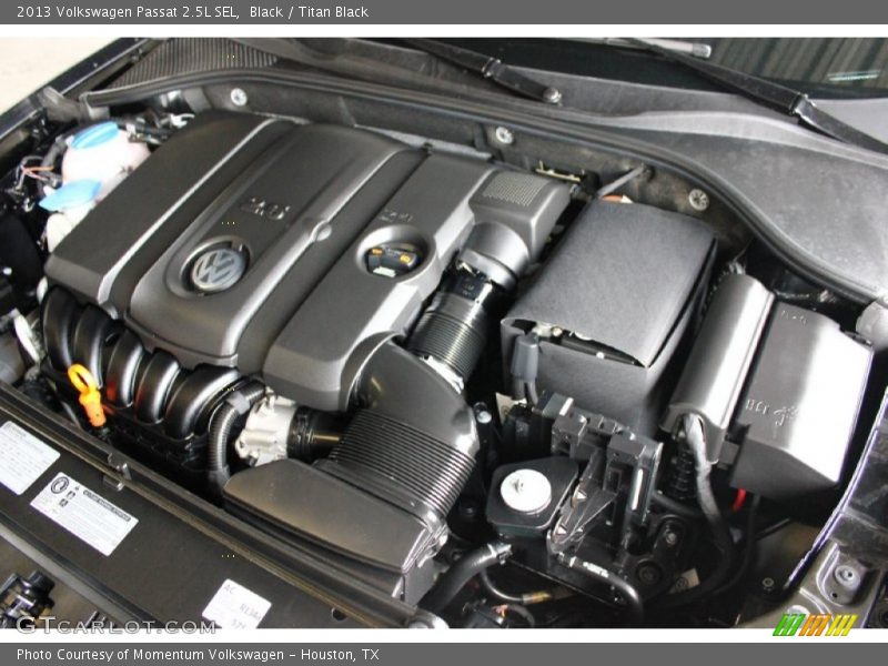 Black / Titan Black 2013 Volkswagen Passat 2.5L SEL