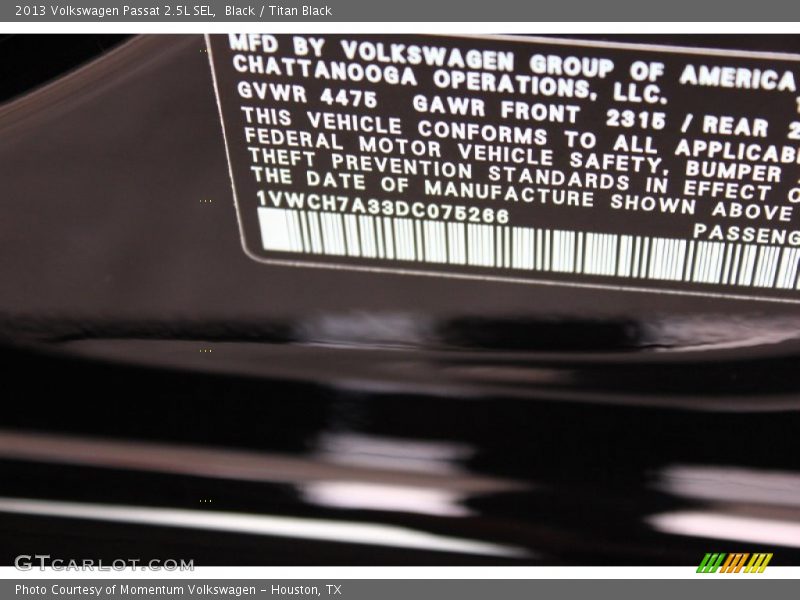 Black / Titan Black 2013 Volkswagen Passat 2.5L SEL