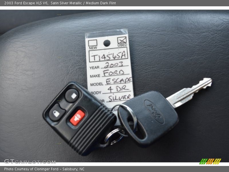 Satin Silver Metallic / Medium Dark Flint 2003 Ford Escape XLS V6