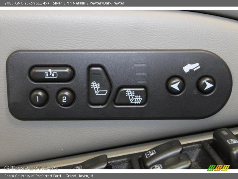 Controls of 2005 Yukon SLE 4x4