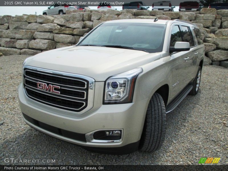 Champagne Silver Metallic / Cocoa/Dune 2015 GMC Yukon XL SLE 4WD