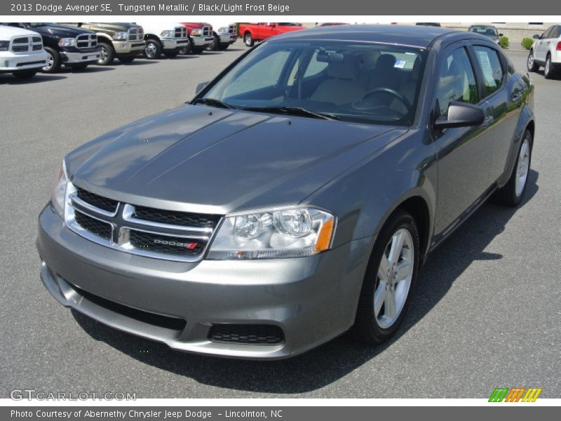 Tungsten Metallic / Black/Light Frost Beige 2013 Dodge Avenger SE