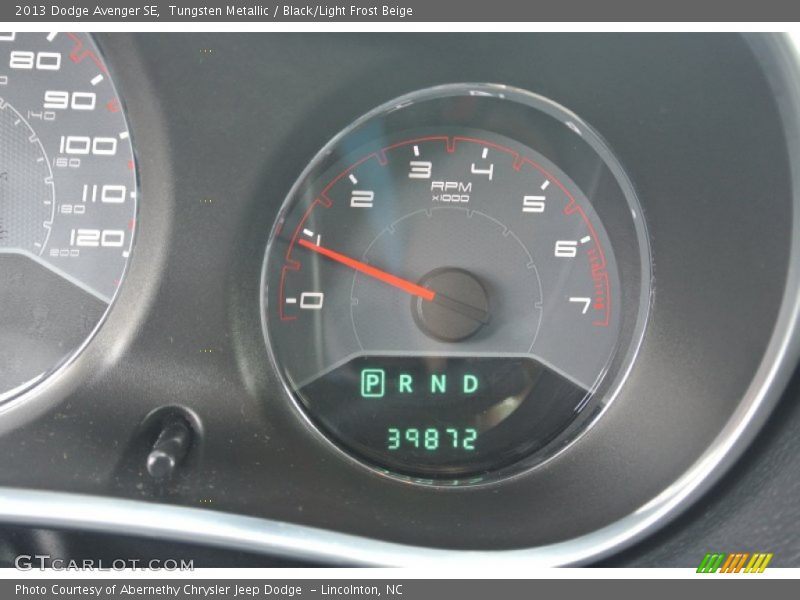 Tungsten Metallic / Black/Light Frost Beige 2013 Dodge Avenger SE