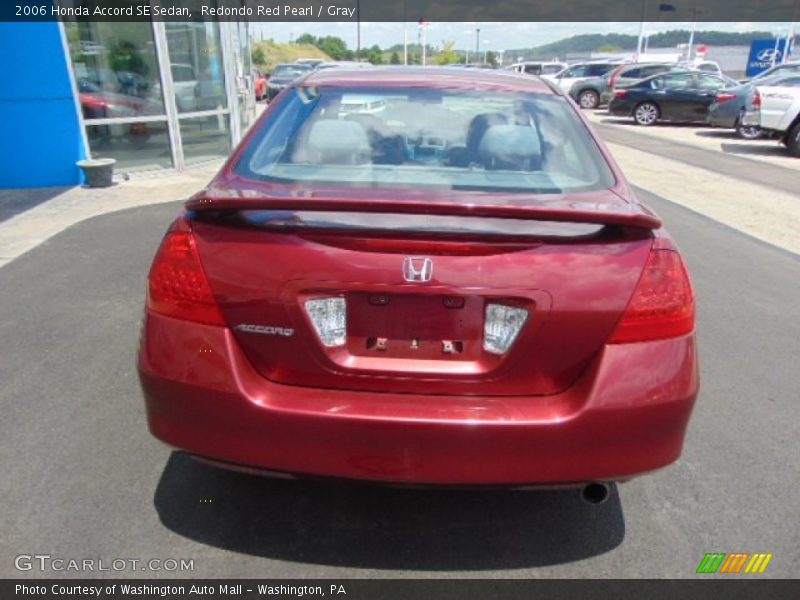 Redondo Red Pearl / Gray 2006 Honda Accord SE Sedan