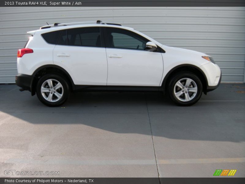 Super White / Ash 2013 Toyota RAV4 XLE