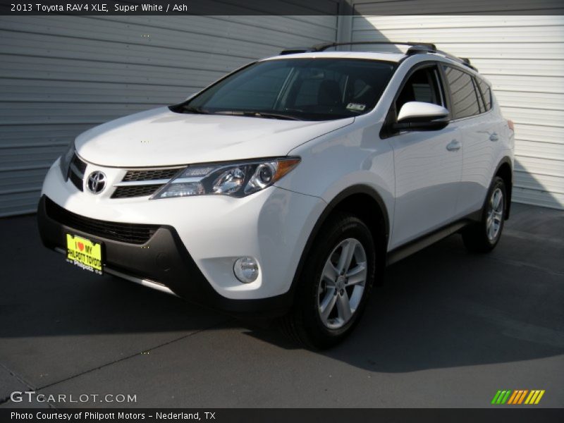 Super White / Ash 2013 Toyota RAV4 XLE