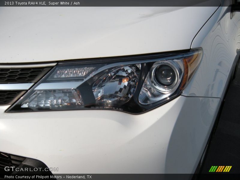 Super White / Ash 2013 Toyota RAV4 XLE