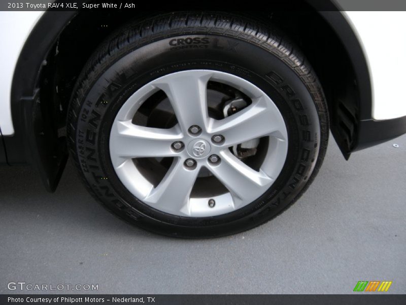 Super White / Ash 2013 Toyota RAV4 XLE