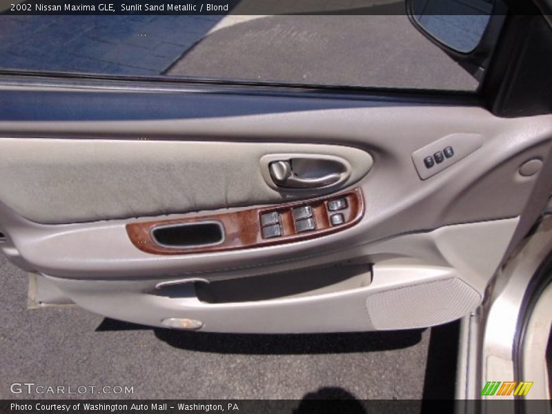 Sunlit Sand Metallic / Blond 2002 Nissan Maxima GLE