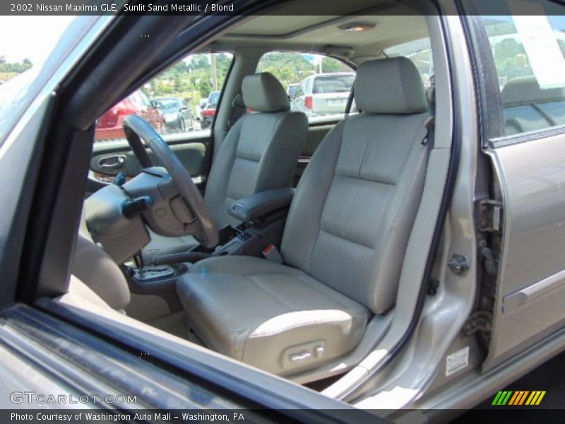Sunlit Sand Metallic / Blond 2002 Nissan Maxima GLE