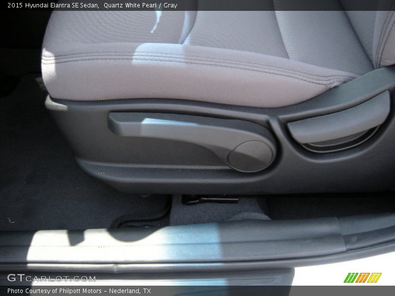 Quartz White Pearl / Gray 2015 Hyundai Elantra SE Sedan