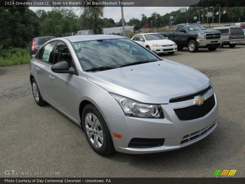 Silver Ice Metallic / Jet Black/Medium Titanium 2014 Chevrolet Cruze LS