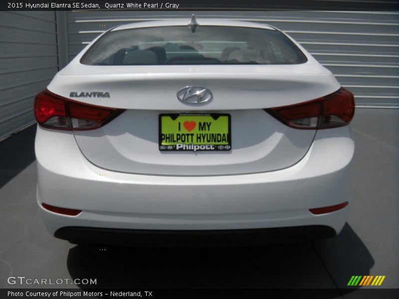 Quartz White Pearl / Gray 2015 Hyundai Elantra SE Sedan