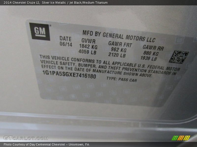 Silver Ice Metallic / Jet Black/Medium Titanium 2014 Chevrolet Cruze LS