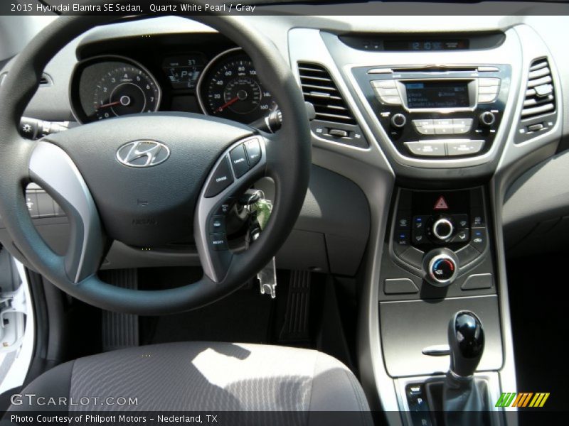 Quartz White Pearl / Gray 2015 Hyundai Elantra SE Sedan