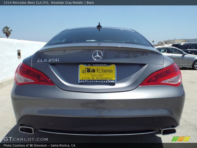 Mountain Gray Metallic / Black 2014 Mercedes-Benz CLA 250