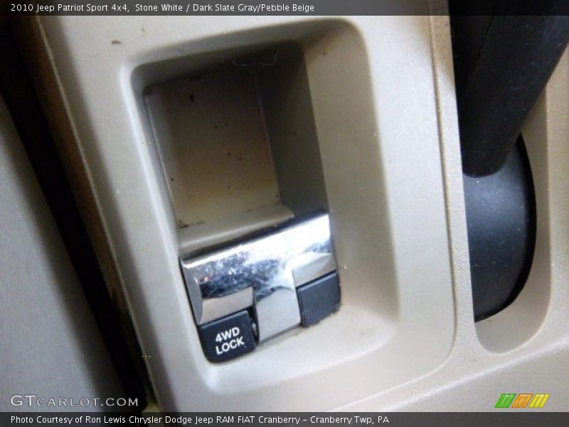 Stone White / Dark Slate Gray/Pebble Beige 2010 Jeep Patriot Sport 4x4