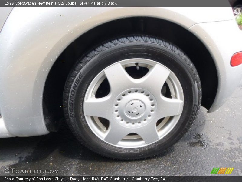 Silver Metallic / Black 1999 Volkswagen New Beetle GLS Coupe