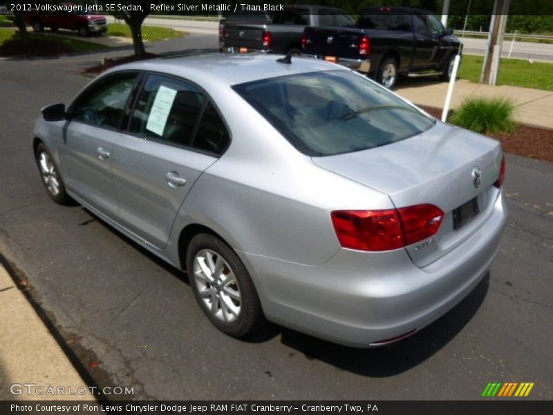 Reflex Silver Metallic / Titan Black 2012 Volkswagen Jetta SE Sedan