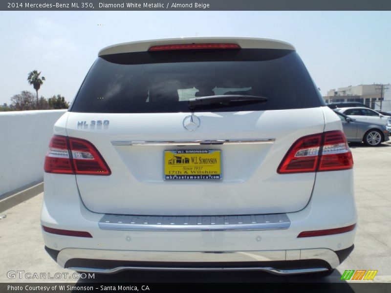 Diamond White Metallic / Almond Beige 2014 Mercedes-Benz ML 350