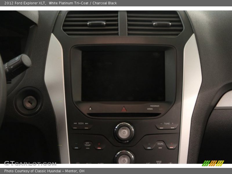 White Platinum Tri-Coat / Charcoal Black 2012 Ford Explorer XLT