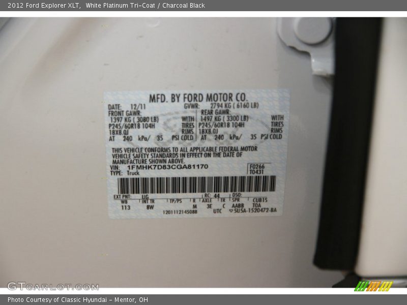 White Platinum Tri-Coat / Charcoal Black 2012 Ford Explorer XLT