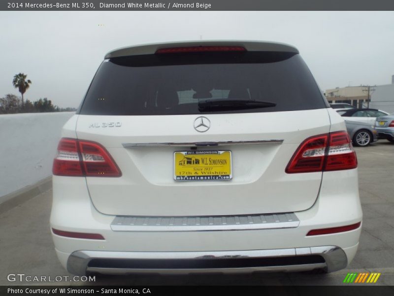 Diamond White Metallic / Almond Beige 2014 Mercedes-Benz ML 350