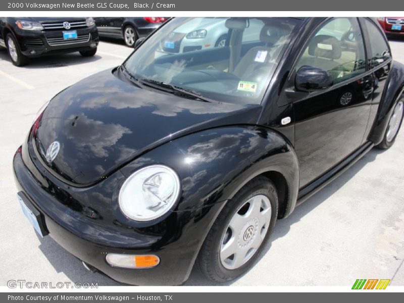 Black / Cream 2000 Volkswagen New Beetle GLS Coupe