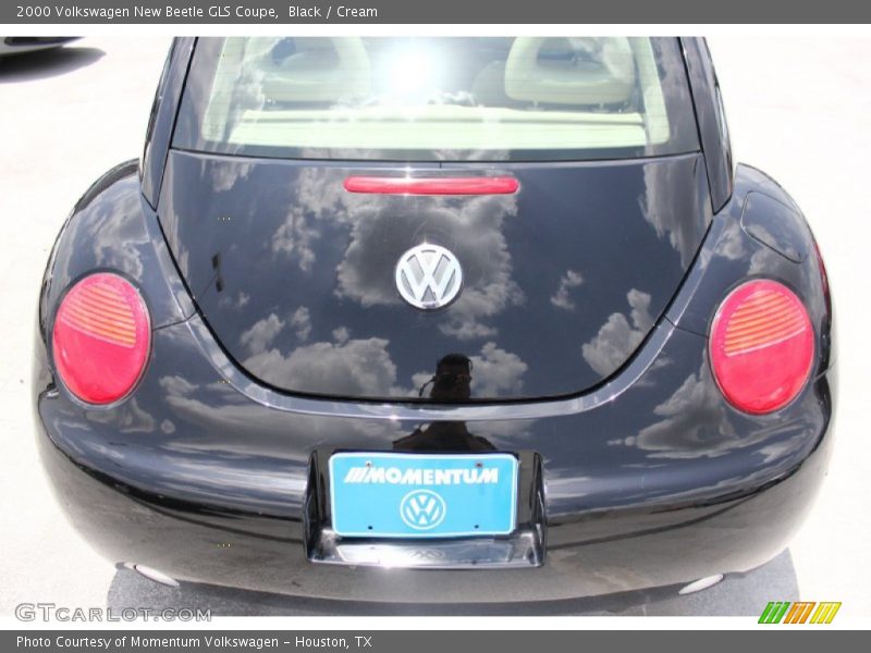 Black / Cream 2000 Volkswagen New Beetle GLS Coupe