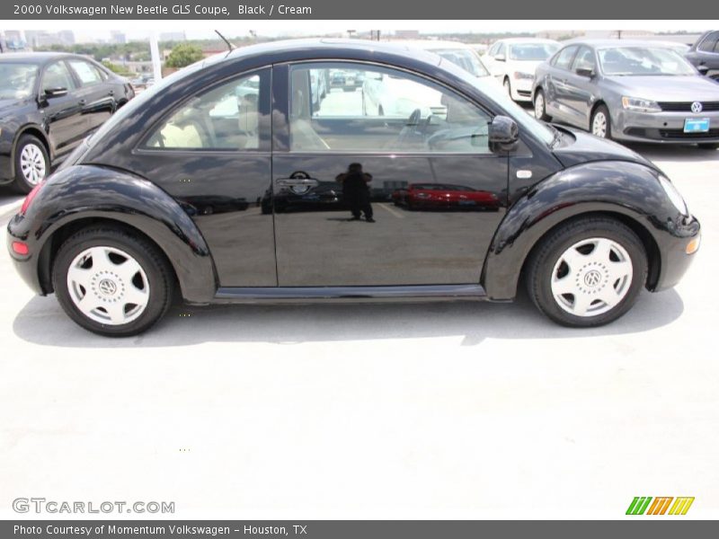 Black / Cream 2000 Volkswagen New Beetle GLS Coupe