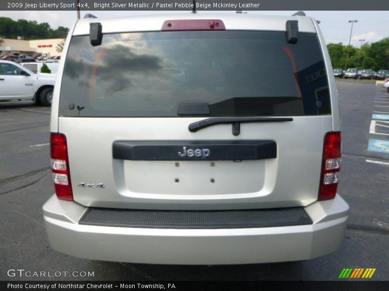 Bright Silver Metallic / Pastel Pebble Beige Mckinley Leather 2009 Jeep Liberty Sport 4x4