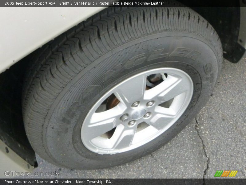 Bright Silver Metallic / Pastel Pebble Beige Mckinley Leather 2009 Jeep Liberty Sport 4x4